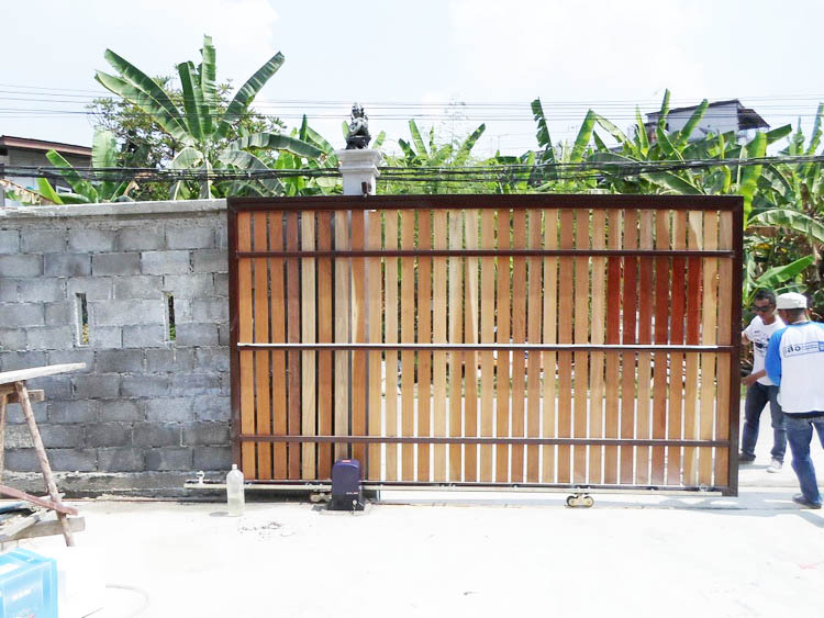 บริษัท แด็ด ออโต้ดอร์ จำกัด 